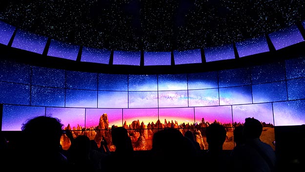4K UHD immersive display room in the LG booth