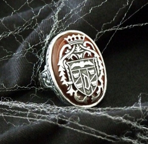 Factory Entertainment's Dracula Ring prop replica giveaway!